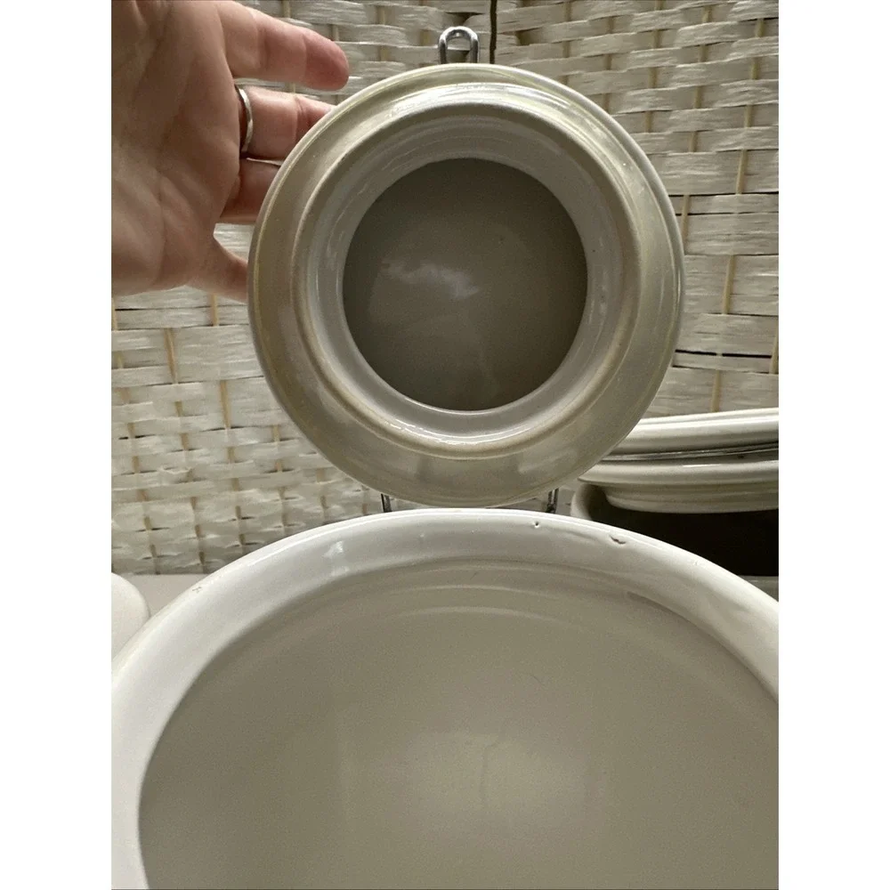 China 3 piece Canister Set W/ Wooden Spoons White Locking Lids